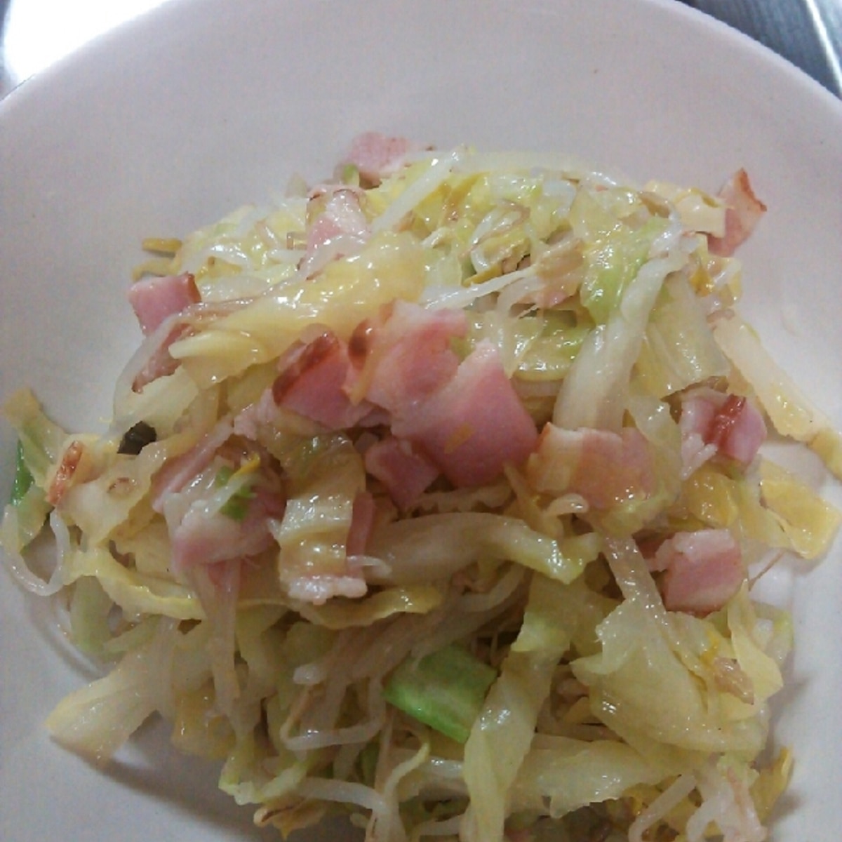 もやしキャベツベーコンのコンソメ炒め レシピ 作り方 By つれもん 楽天レシピ もやしキャベツベーコンのコンソメ炒め レシピ 作り方 By つれもん 楽天レシピ